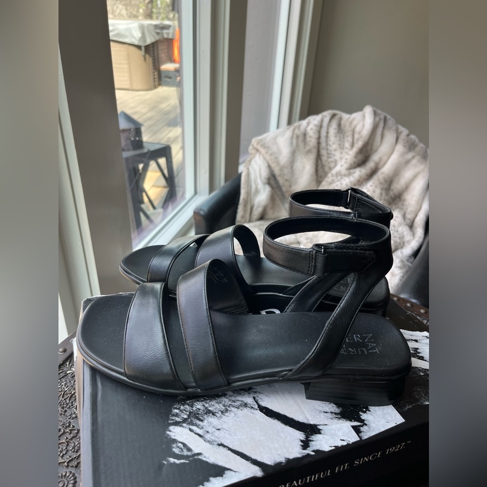 NATURALIZER EFFIE SQUARE TOE BLACK SANDALS 11 W WIDE - Picture 7 of 11